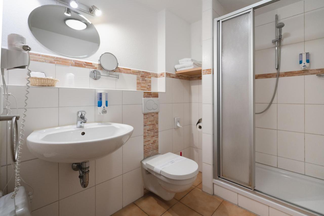 Park Hotel & Gaestehaus Руст Екстериор снимка
